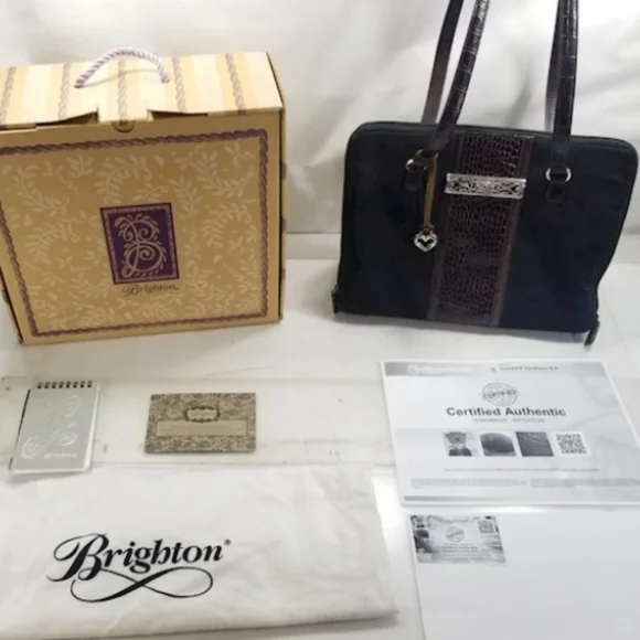 BRIGHTON GUC LRG Heart MESSENGER BAG - Picture 1 of 8